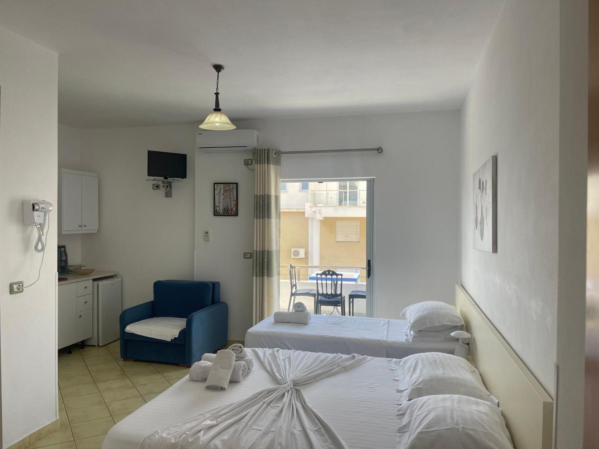 Villa Rrodhaj Sarandë 外观 照片