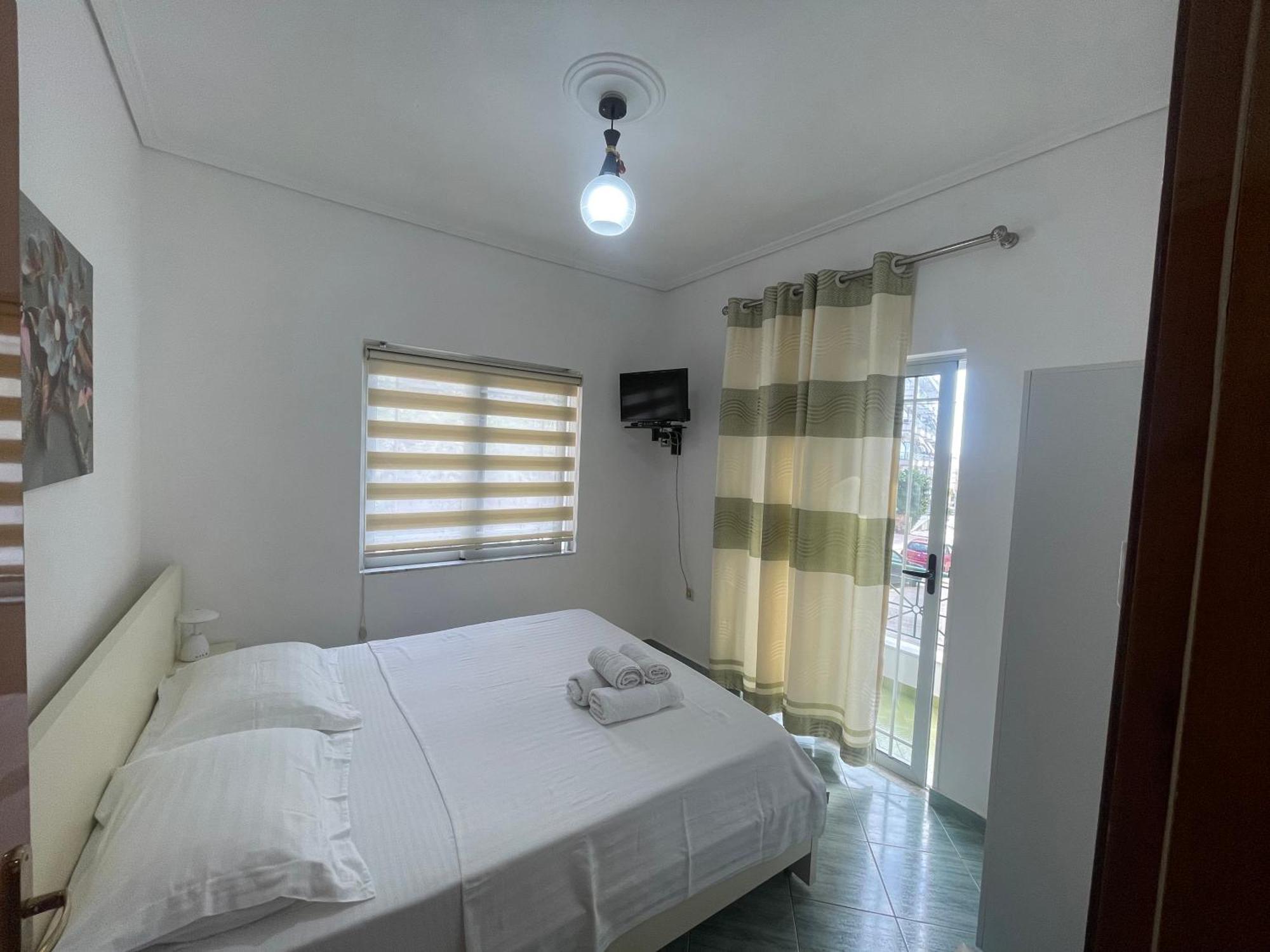Villa Rrodhaj Sarandë 外观 照片